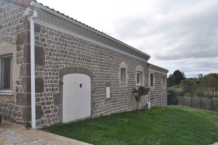 Parement fausse pierre Haute-Loire